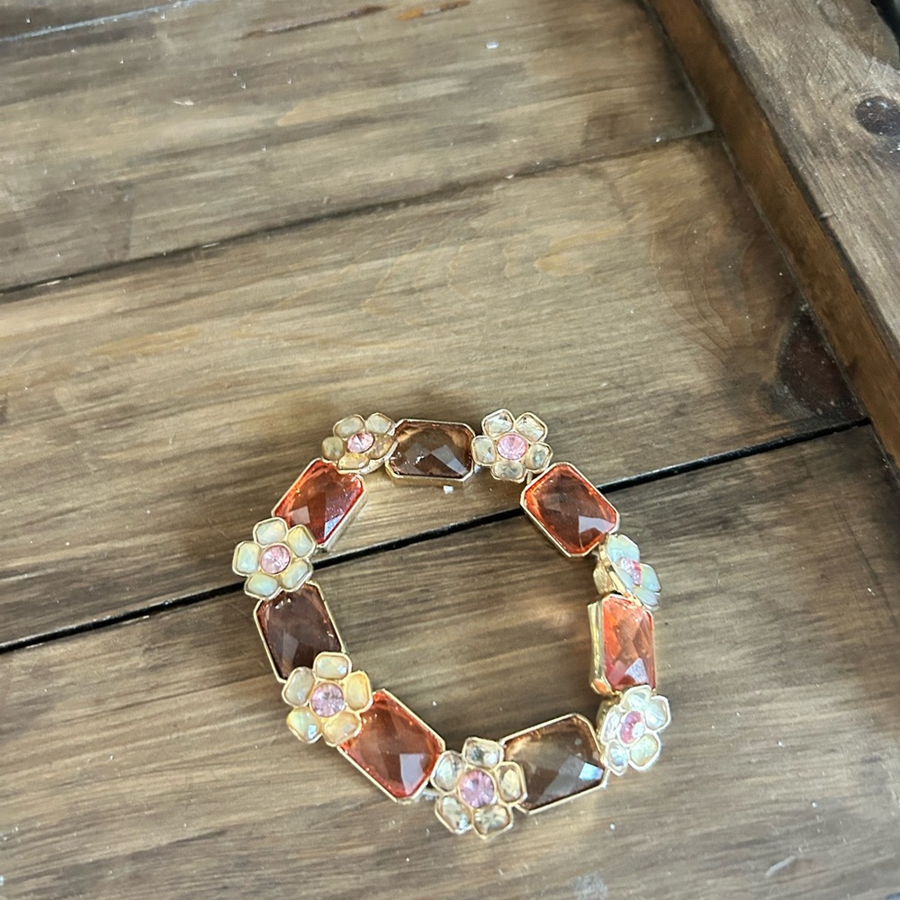 Elegant Floral Bracelet